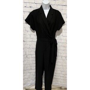Banana republic black short sleeve belted jumpsuit Romper size 0